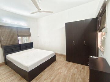 Bedroom in 2 BHK Apartment at Bandra West – for Rent