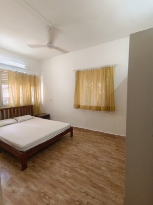 Bedroom in 2 BHK Apartment at Bandra West – for Rent