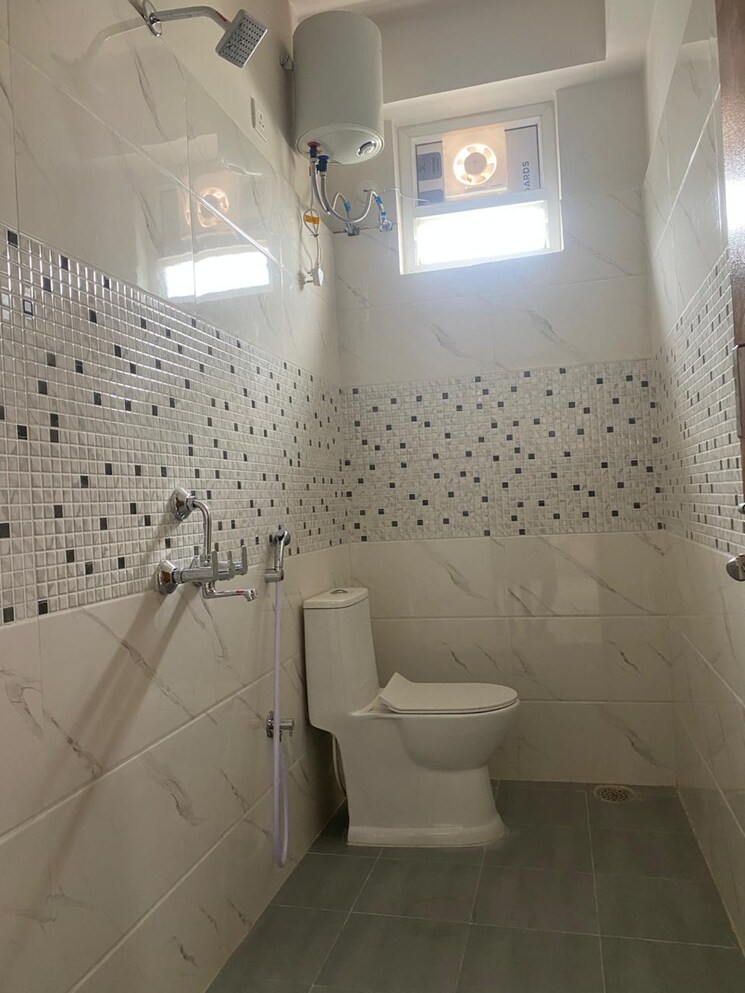 Bathroom, kondapur 2 Bedroom 1200 Sq.Ft. Builder Floor In Kondapur Hyderabad 9295209