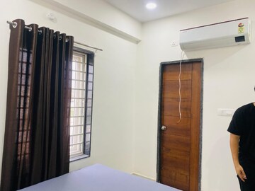 Room in 2 BHK Builder Floor at Kondapur – for Rent