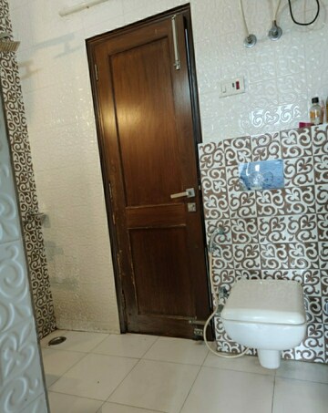 Washroom in 2 BHK Builder Floor at East Patel Nagar – for Rent