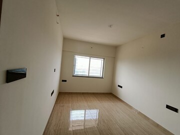 Room in 2 BHK Apartment at VTP Cygnus, Kharadi – for Rent