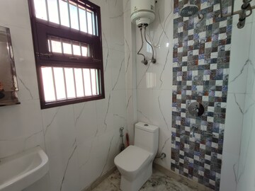 Bathroom in 3 BHK Builder Floor at RWA Residential Society Sector 46, Sector 46 – for Rent