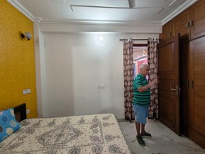 Building Lobby in 3 BHK Builder Floor at RWA Residential Society Sector 46, Sector 46 – for Rent