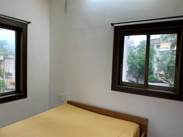 Room in 2 BHK Apartment at Bandra West – for Rent
