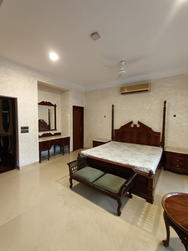 Room, gomti nagar 3 Bedroom 2400 Sq.Ft. Independent House In Gomti Nagar Lucknow 9295331