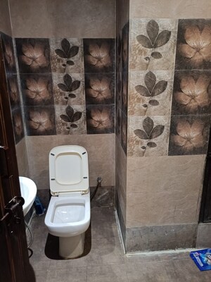 Bathroom in 3 BHK Independent House at Gomti Nagar – for Rent