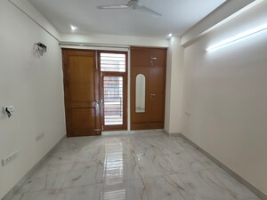 Room in 3 BHK Builder Floor at Huda Staff Colony, Sector 46 – for Rent