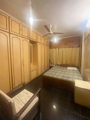 Bedroom in 3 BHK Apartment at Khar West – for Rent