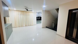 Room in 4 BHK Apartment at RK-CPR Bella Vista, Nallagandla – for Rent