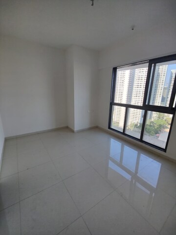 Room in 1 BHK Apartment at Metropolis Bayside, Kasarvadavali – for Rent