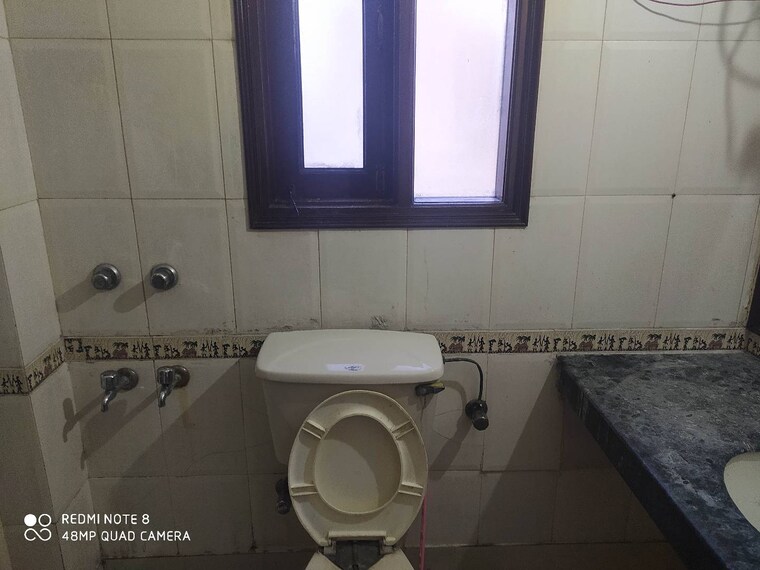 Bathroom, malviya nagar 3 Bedroom 1500 Sq.Ft. Builder Floor In Malviya Nagar Delhi 9295382