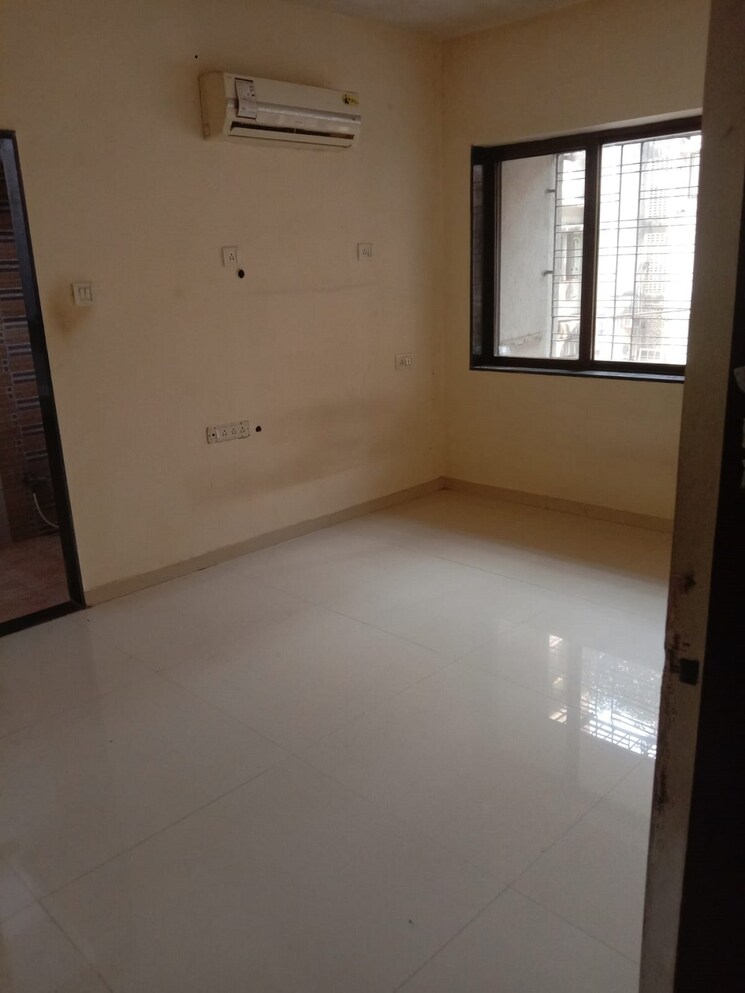 Room, santacruz west 3 Bedroom 1200 Sq.Ft. Apartment In Santacruz West Mumbai 9295339