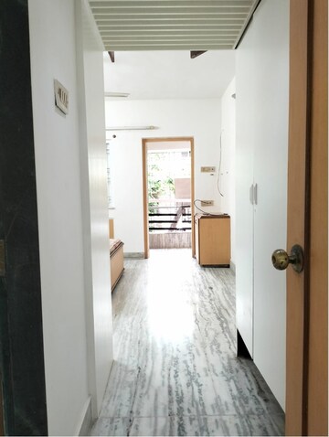  3 BHK Apartment at Santacruz West – for Rent
