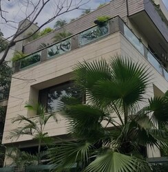 6+ BHK Independent House For Sale in Model Town Phase 1