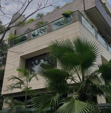 6+ BHK Independent House For Sale in Model Town Phase 1