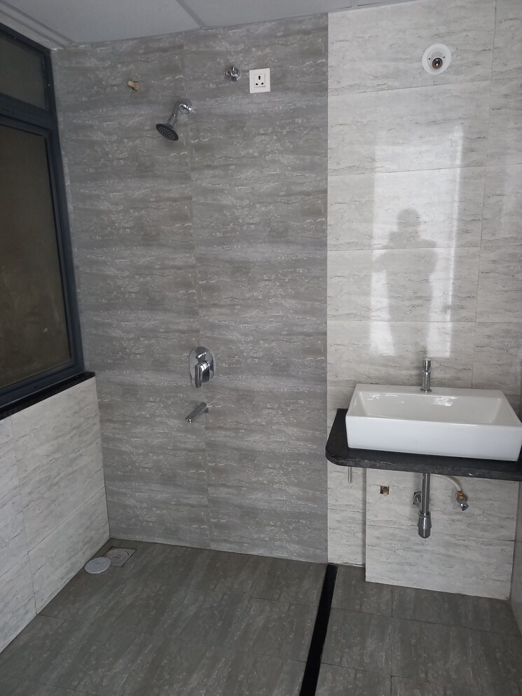 Bathroom, mantra-mirari 2.5 Bedroom 960 Sq.Ft. Apartment In Koregaon Park Pune 9295378