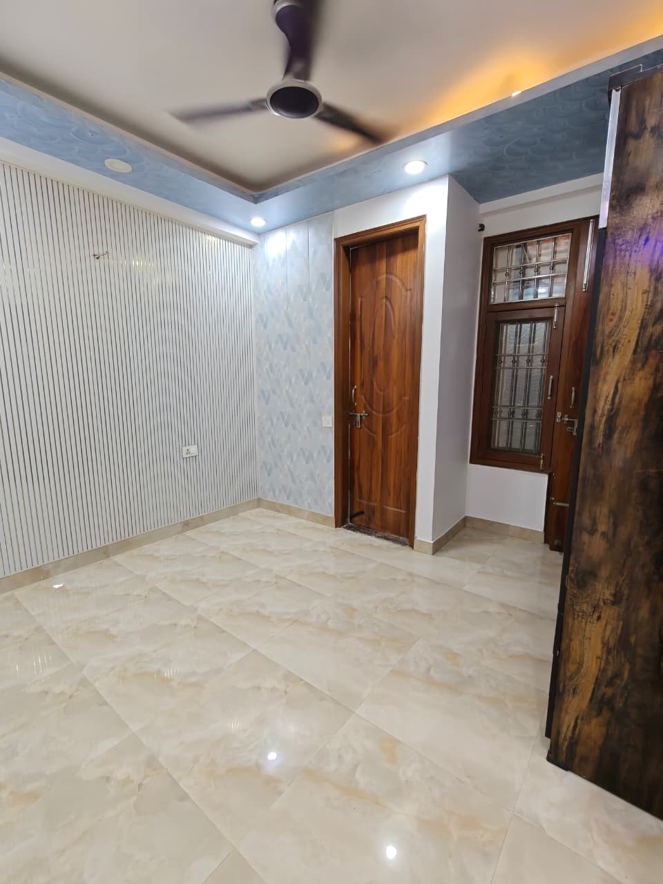 3 BHK + Servant Room Builder Floor For Rent in Khirki Extension