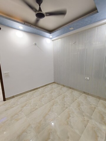 Room in 3 BHK Builder Floor at Khirki Extension – for Rent