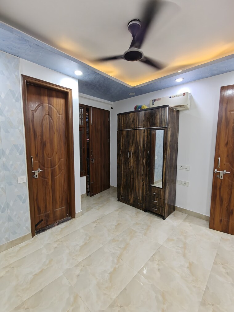 Bedroom, khirki extension 3 Bedroom 1000 Sq.Ft. Builder Floor In Khirki Extension Delhi 9295414