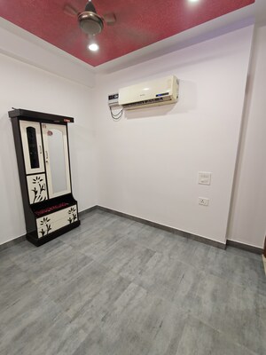 Room in 3 BHK Builder Floor at Khirki Extension – for Rent