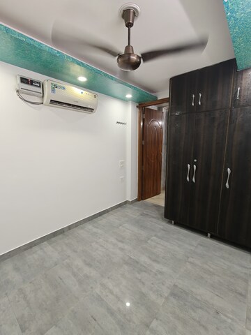 Room in 3 BHK Builder Floor at Khirki Extension – for Rent