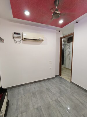 Room in 3 BHK Builder Floor at Khirki Extension – for Rent