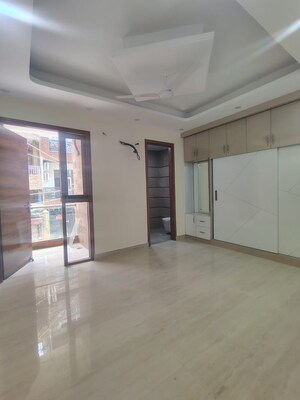 Room in 3 BHK Builder Floor at Malviya Nagar – for Sale