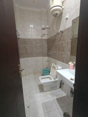 Bathroom in 2 BHK Builder Floor at Sector 52 – for Rent