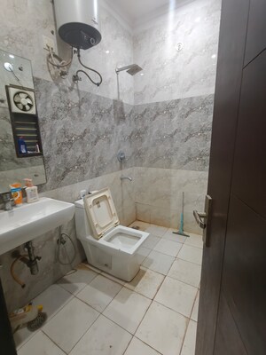 Bathroom in 2 BHK Builder Floor at Sector 52 – for Rent