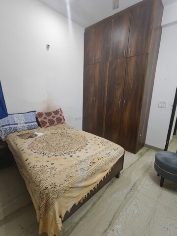Bedroom in 2 BHK Builder Floor at Sector 52 – for Rent