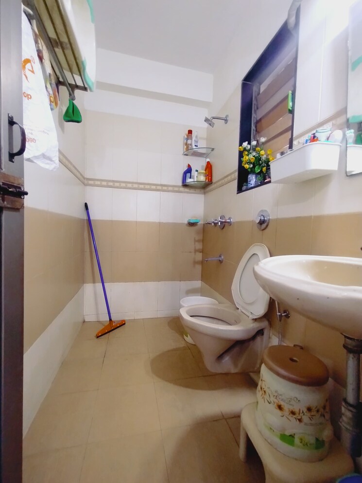 Bathroom, acme-ozone 2 Bedroom 616 Sq.Ft. Apartment In Manpada Thane 9295415