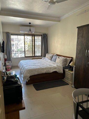 Bedroom in 3 BHK Apartment at Bandra West – for Rent
