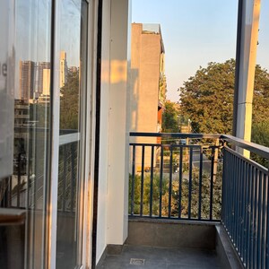 Balcony in 1 BHK Independent House at Gurugram CGHS, Sector 56 – for Rent