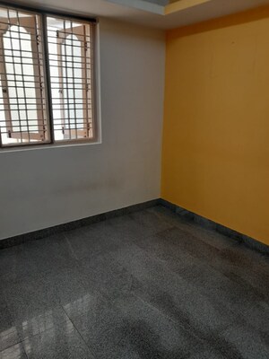 Room in 2 BHK Builder Floor at Koramangala – for Rent