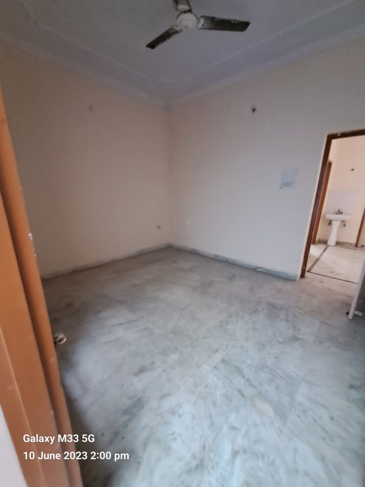 Room, indira nagar 2 Bedroom 1500 Sq.Ft. Villa In Indira Nagar Lucknow 9295489