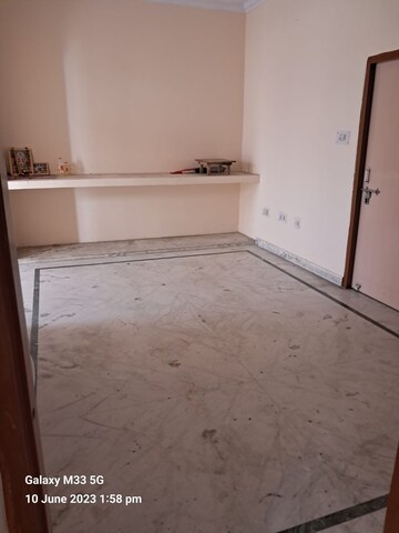 Room in 2 BHK Villa at Indira Nagar – for Rent