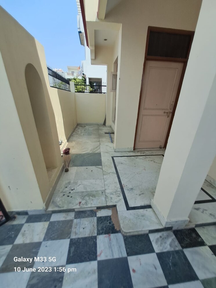 Balcony, indira nagar 2 Bedroom 1500 Sq.Ft. Villa In Indira Nagar Lucknow 9295489