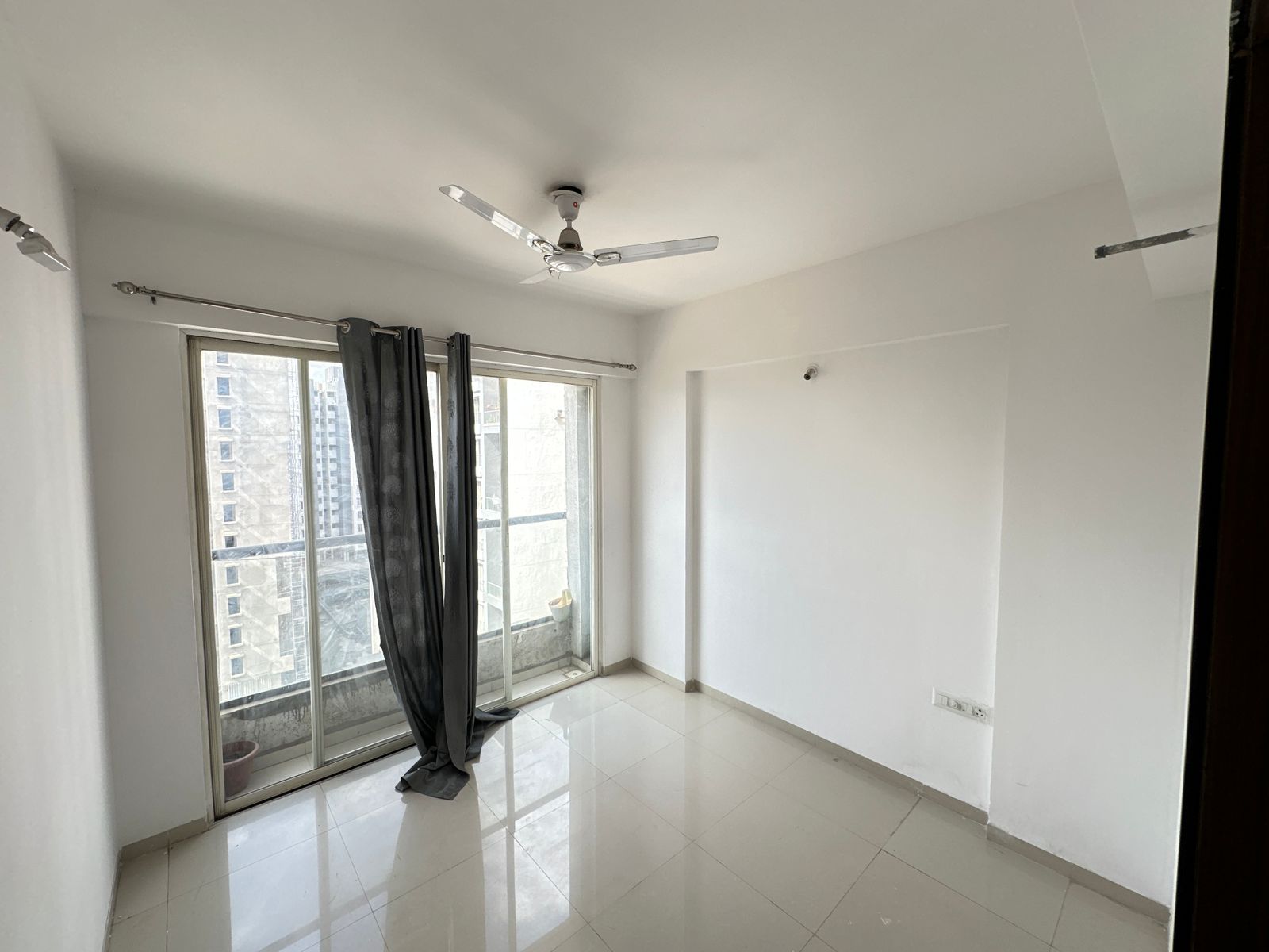 3 BHK + Extra Room 1110 Sq.Ft. Apartment in Gera World of Joy