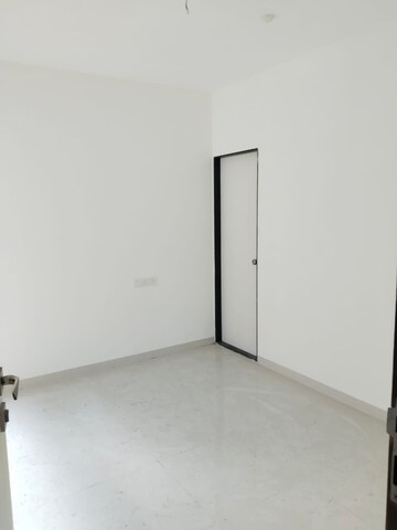 Master Bedroom in 1 BHK Apartment at Chandak Nishchay, Borivali East – for Rent