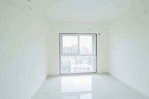 Room in 1 BHK Apartment at Madhav Palacia, Ghodbunder Road – for Rent