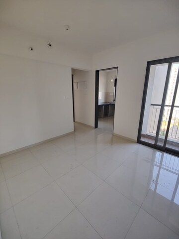 Room in 1 BHK Apartment at Kanchan Pushp Society, Ghodbunder Road – for Rent