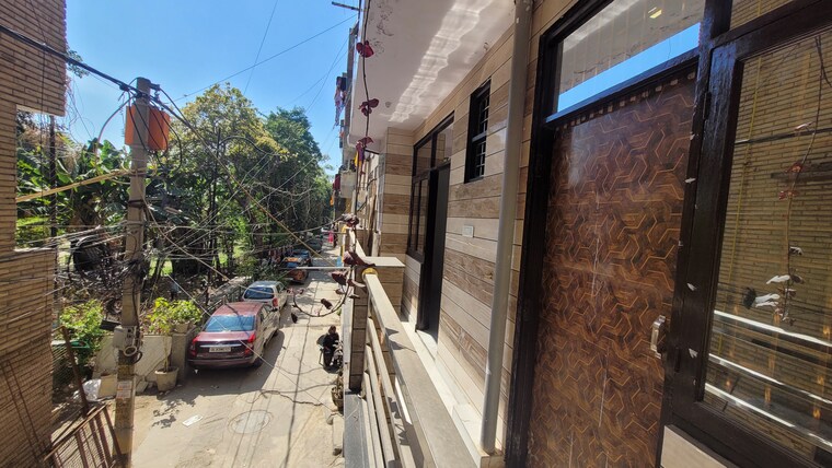 Balcony, dilshad colony 3 Bedroom 1100 Sq.Ft. Builder Floor In Dilshad Colony Delhi 9295514