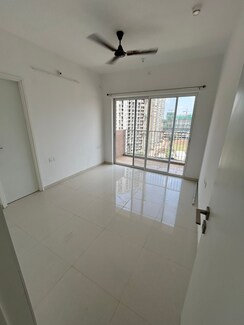 2 BHK + Extra Room Apartment For Sale in Amanora Future Towers