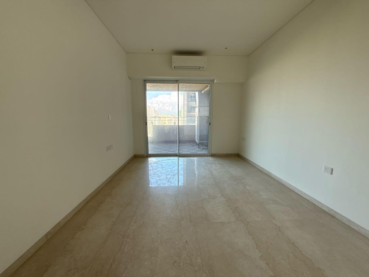 3 BHK + Servant Room Apartment For Rent in Lokhandwala Minerva Mahalaxmi