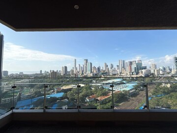 Swimming Pool in 3 BHK Apartment at Lokhandwala Minerva Mahalaxmi, Mahalaxmi – for Rent