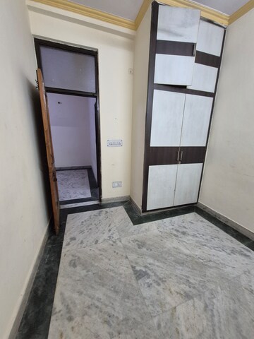 Kitchen in 1.5 BHK Builder Floor at Mayur Vihar – for Rent