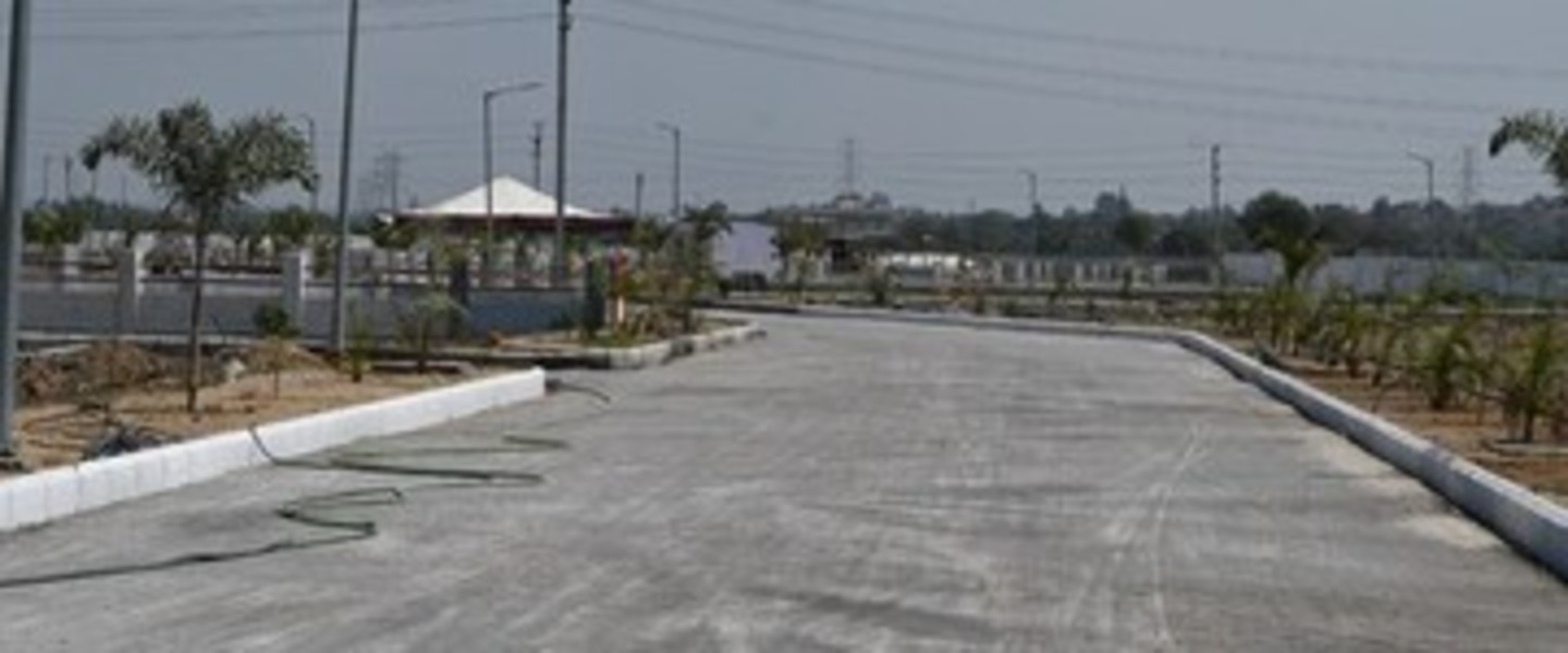 Plot For Sale in Ssv Dream City 