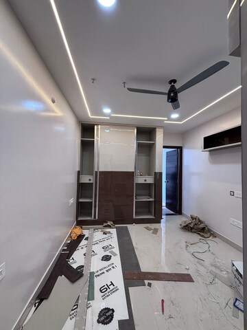 Team Area in 2 BHK Apartment at SM Homes Kondapur, Kondapur – for Rent
