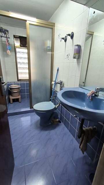 Team Area in 2 BHK Apartment at Inder Tower, Dadar West – for Sale